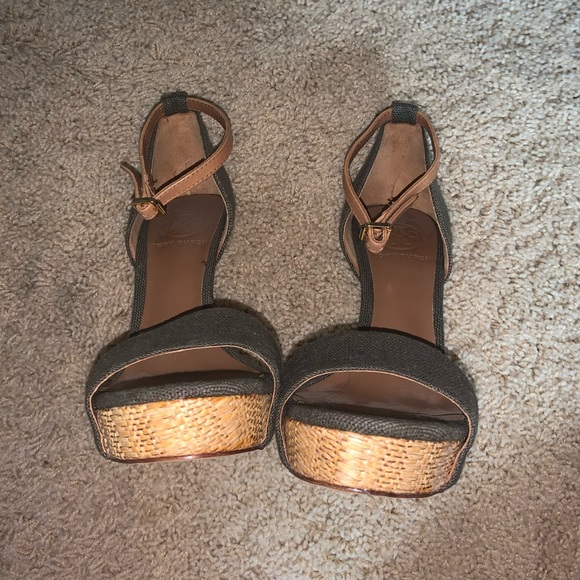 Tory Burch Green Amina Olive Canvas High Heel - Picture 6 of 11